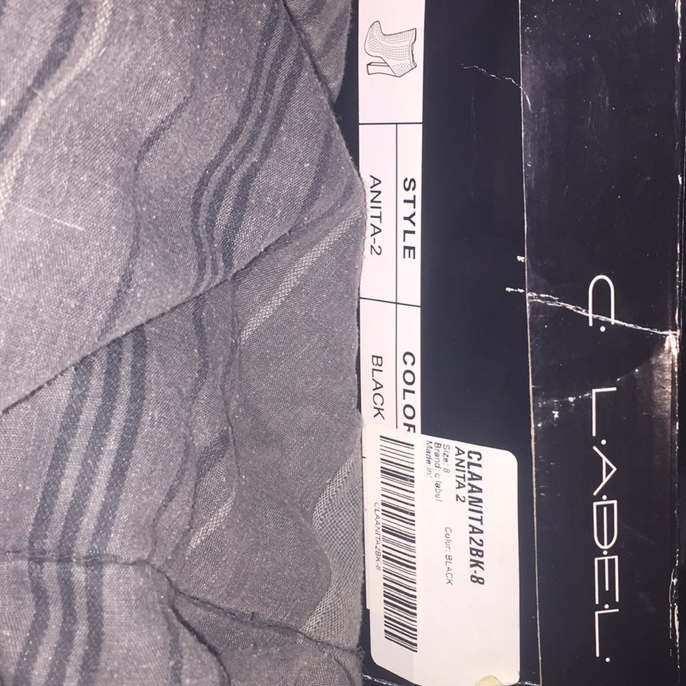 C Label booties - Picture 4 of 4